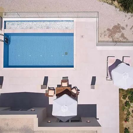 Villa Mini Tsaros *